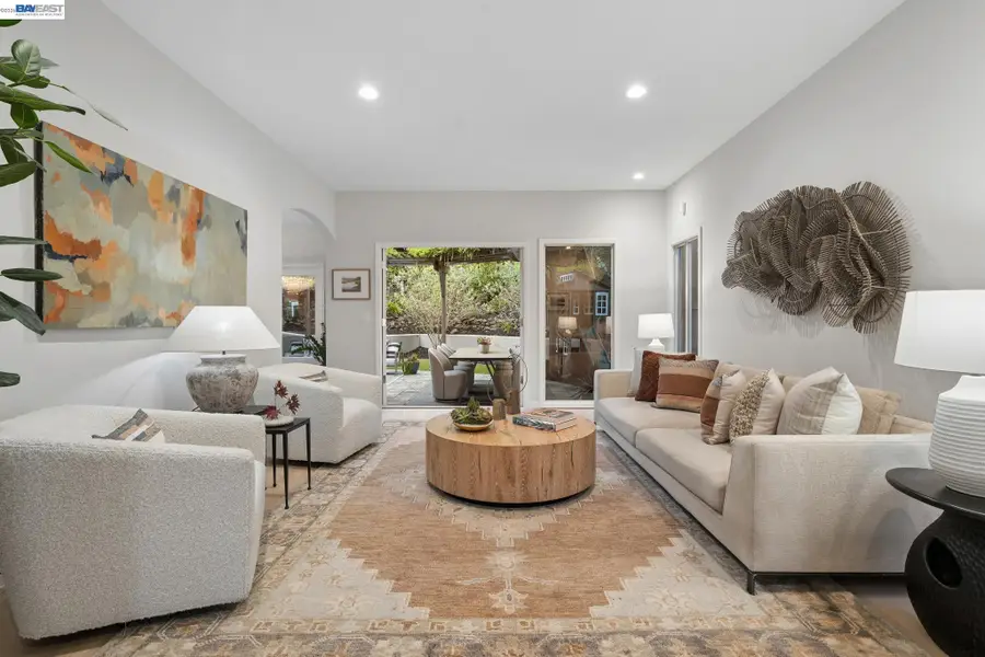1028 Aquarius Way, Oakland, CA 94611 - #2