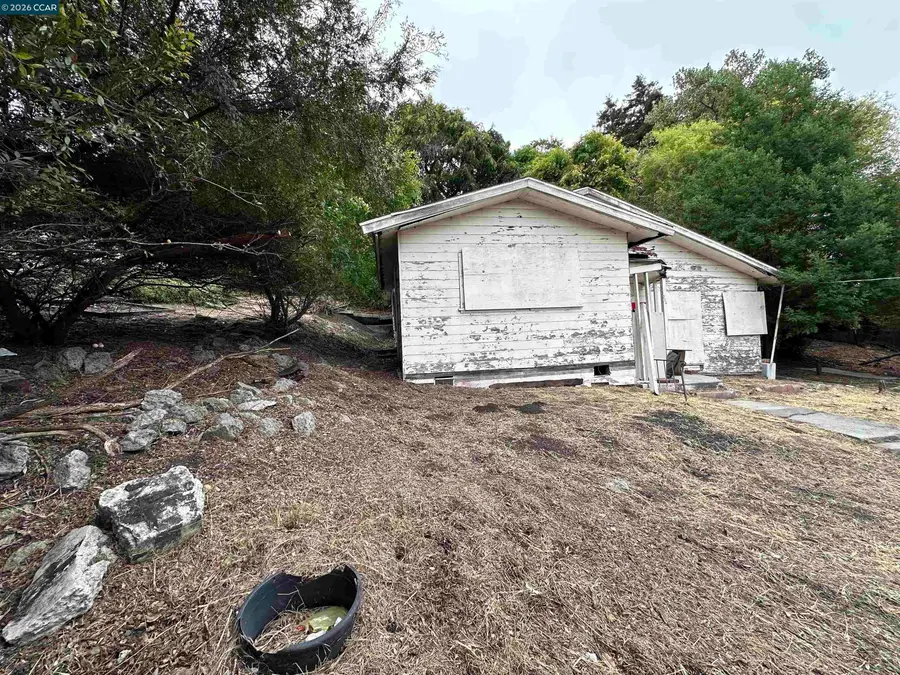 534 La Paloma Rd, El Sobrante, CA 94803 - #3