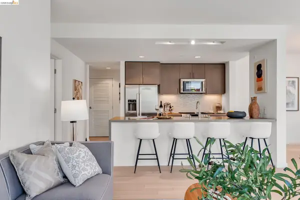 51 Innes Ct #204, San Francisco, CA 94124