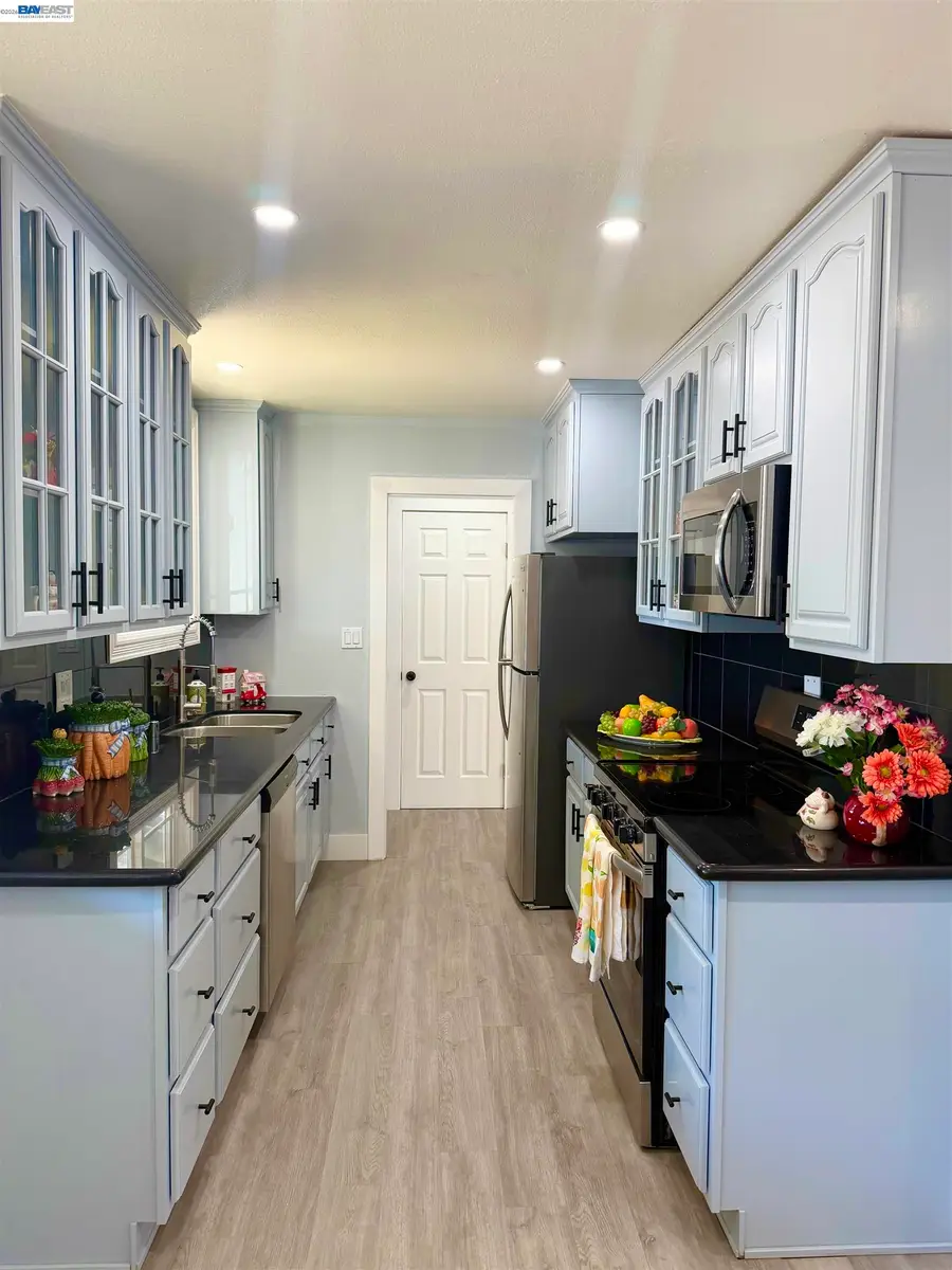 293 Fairway St, Hayward, CA 94544 - #2