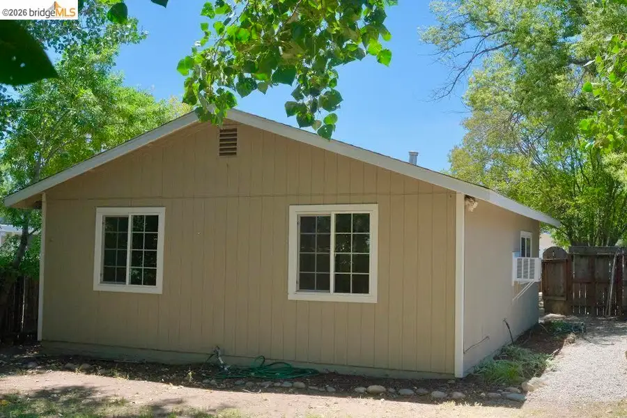 208 Circuit Dr, Roseville, CA 95678 - #3