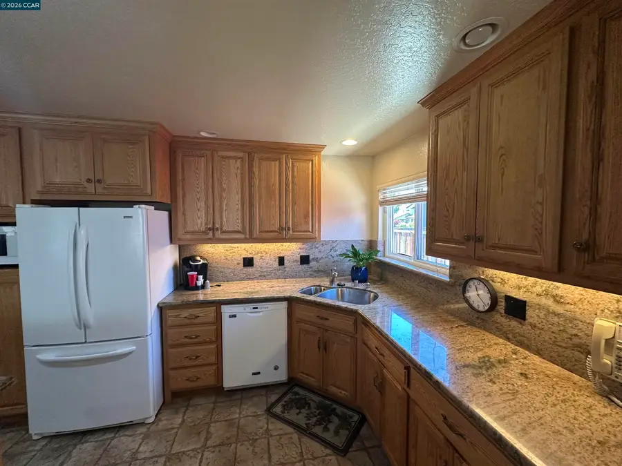 1707 Bishop Dr, Concord, CA 94521 - #3