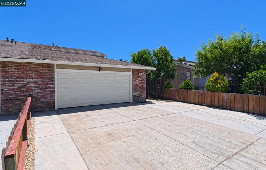 2215 Banyan Way, Antioch, CA 94509 - #2