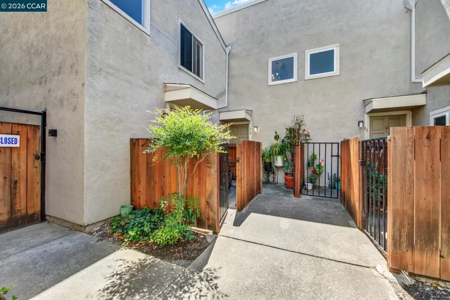 1896 San Vincente Dr #12, Concord, CA 94519 - #2