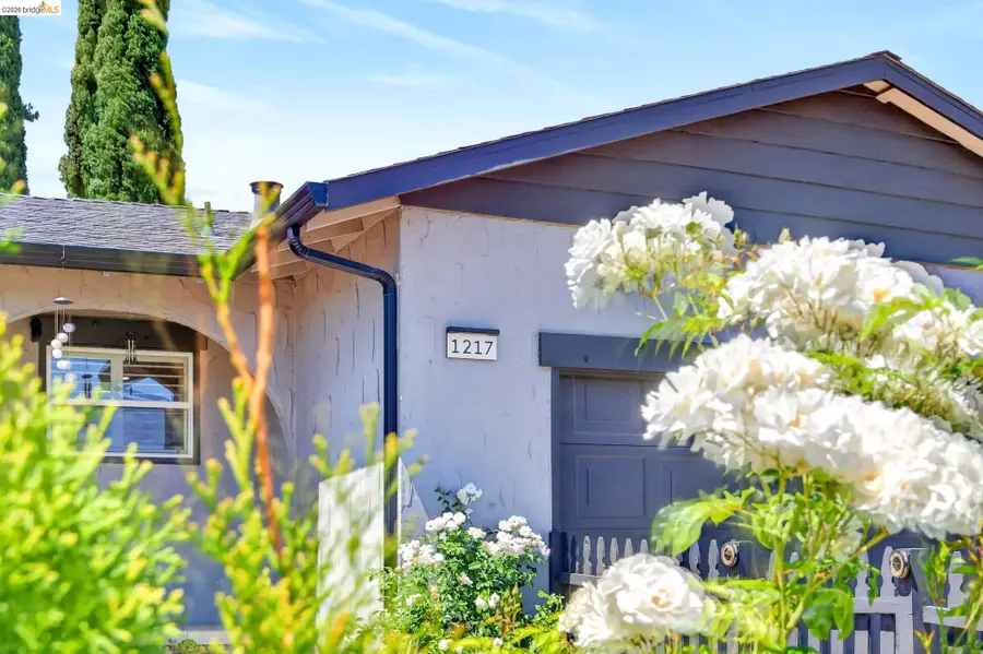 1217 Mission Dr, Antioch, CA 94509 - #2