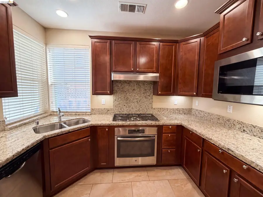 3087 Vittoria Loop, Dublin, CA 94568 - #2