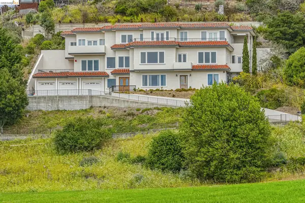 1452 Club View Dr, El Cerrito, CA 94530