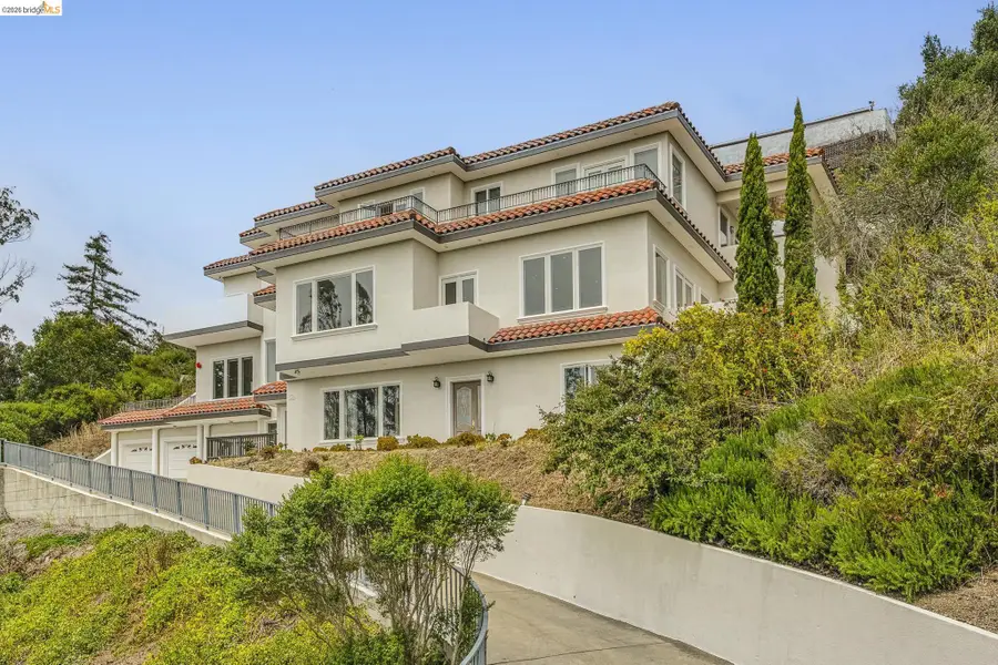 1452 Club View Dr, El Cerrito, CA 94530 - #3