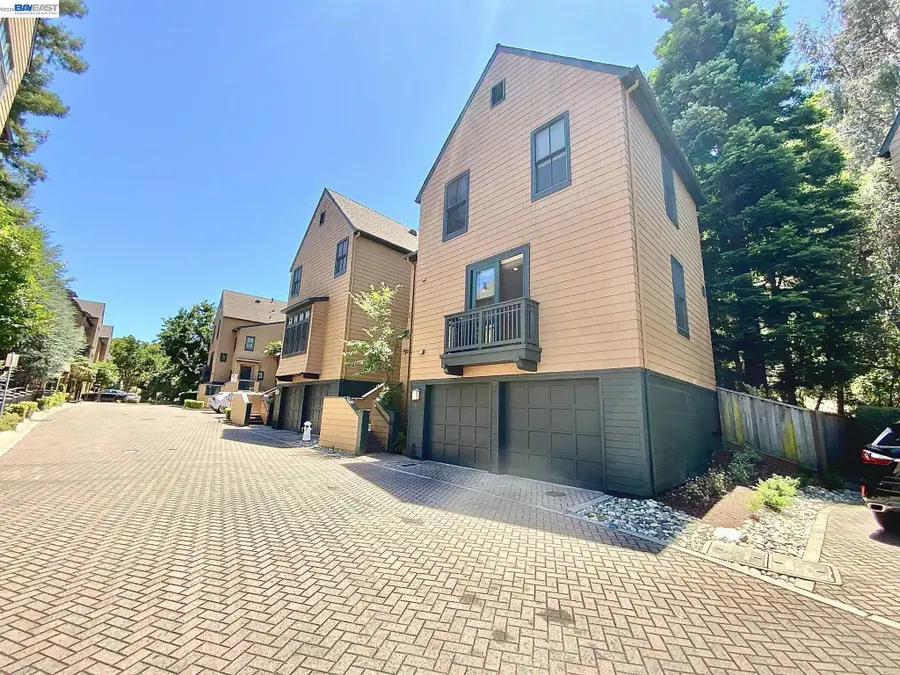 19 Edgewood Pl, Belmont, CA 94002 - #3