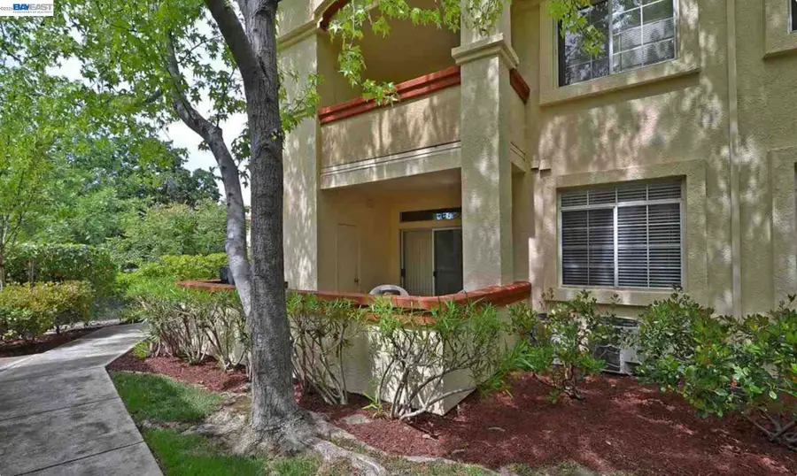6978 Dublin Meadows St #B, Dublin, CA 94568 - #2
