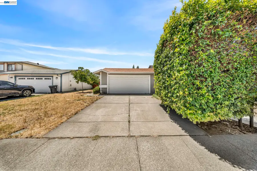 1718 Daniel Ct, Fairfield, CA 94533 - #2