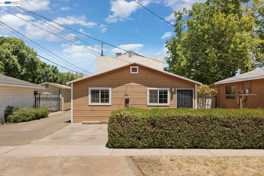 505 W 9th St, Tracy, CA 95376 - #2