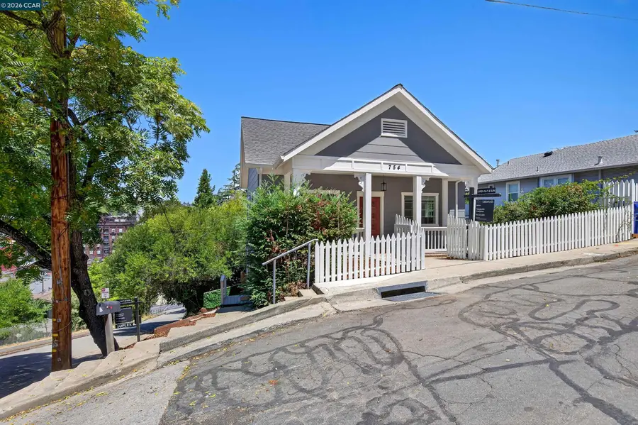 754 Alhambra Street, Crockett, CA 94525 - #3