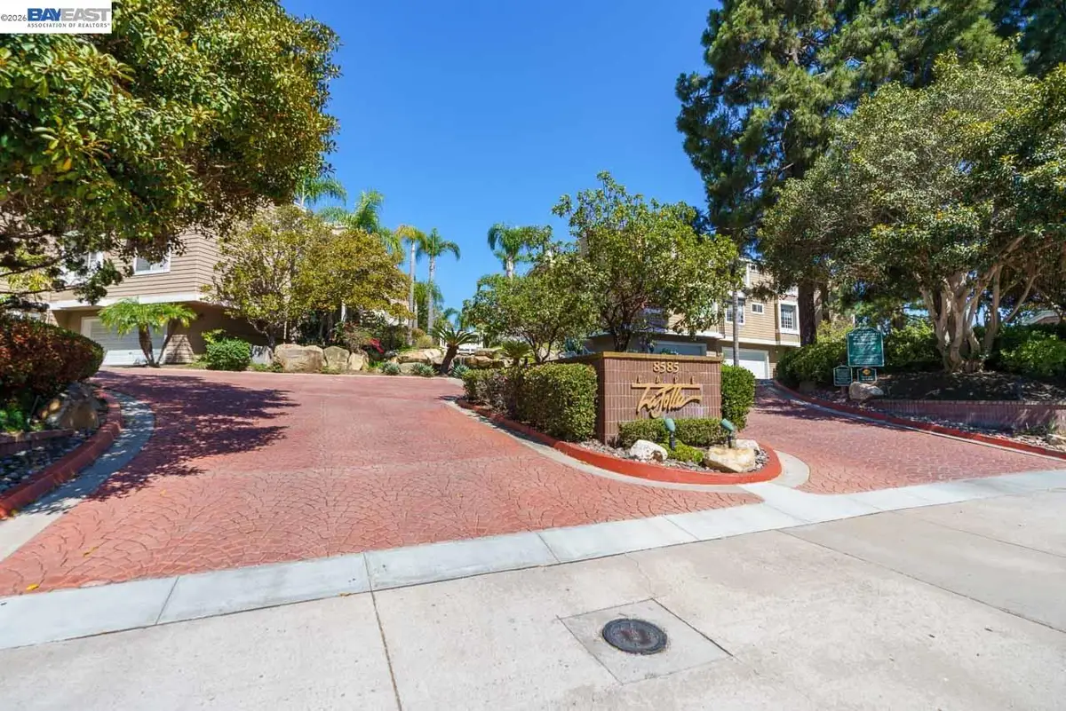 8591 Via Mallorca #F, La Jolla, CA 92037 - #1