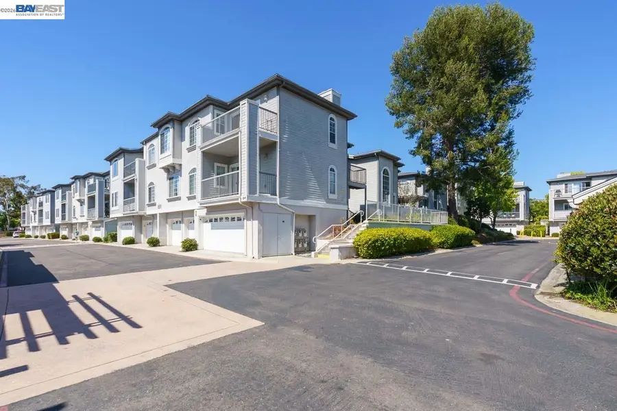 8591 Via Mallorca #F, La Jolla, CA 92037 - #2