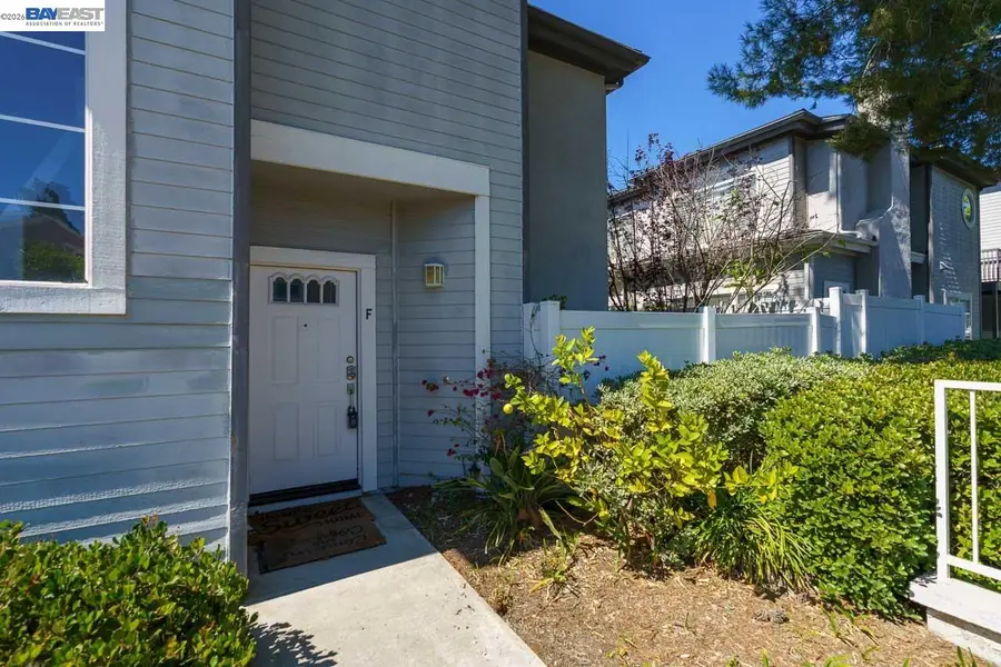 8591 Via Mallorca #F, La Jolla, CA 92037 - #3
