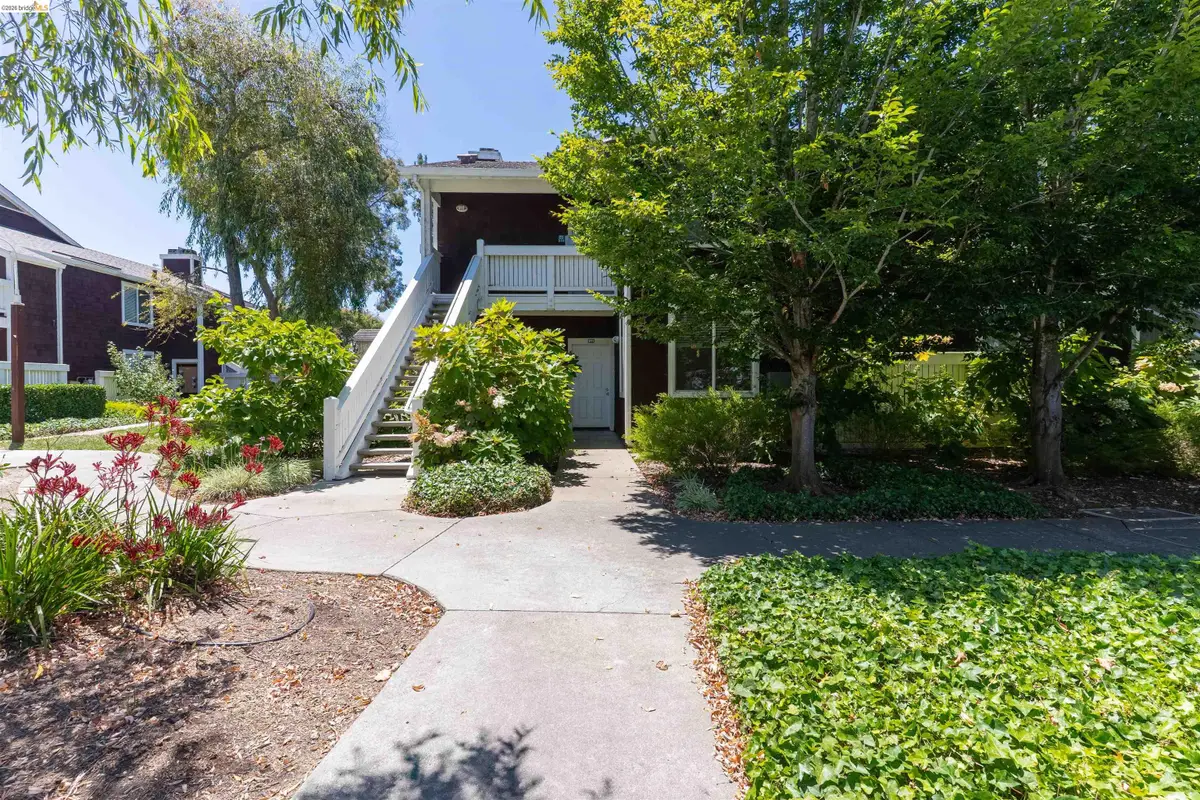 211 Bayside Ct, Richmond, CA 94804 - #1