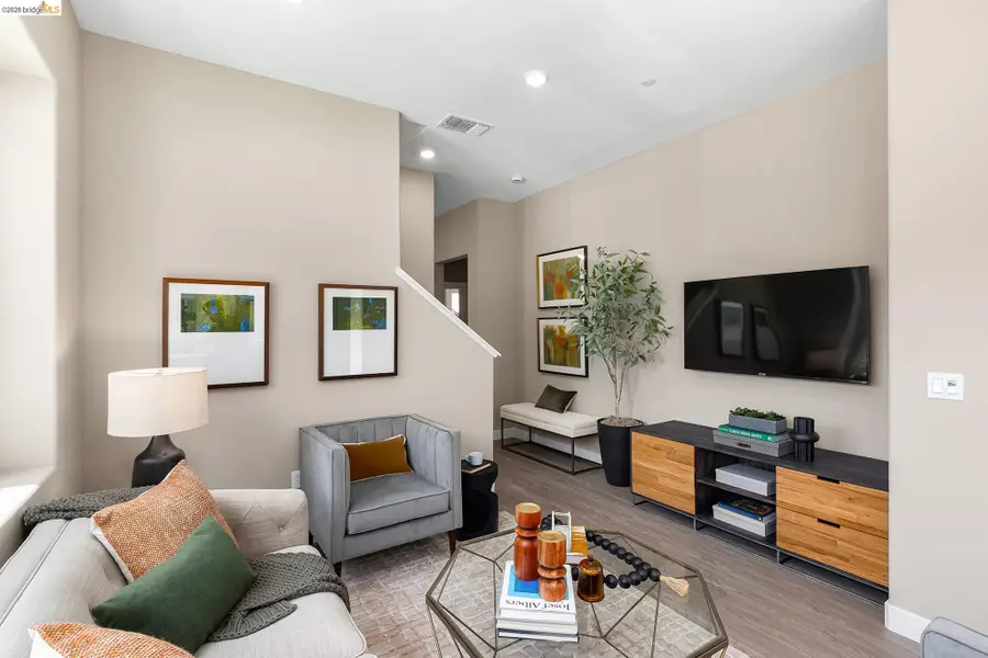 28928 Parkridge Loop #105, Hayward, CA 94544 - #2
