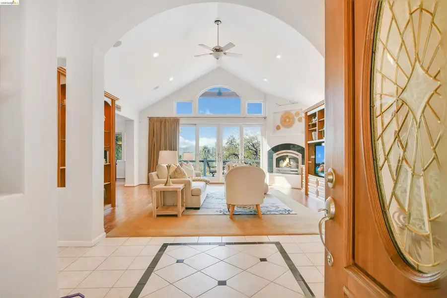 16096 Parkridge Ave, Sonora, CA 95370 - #2