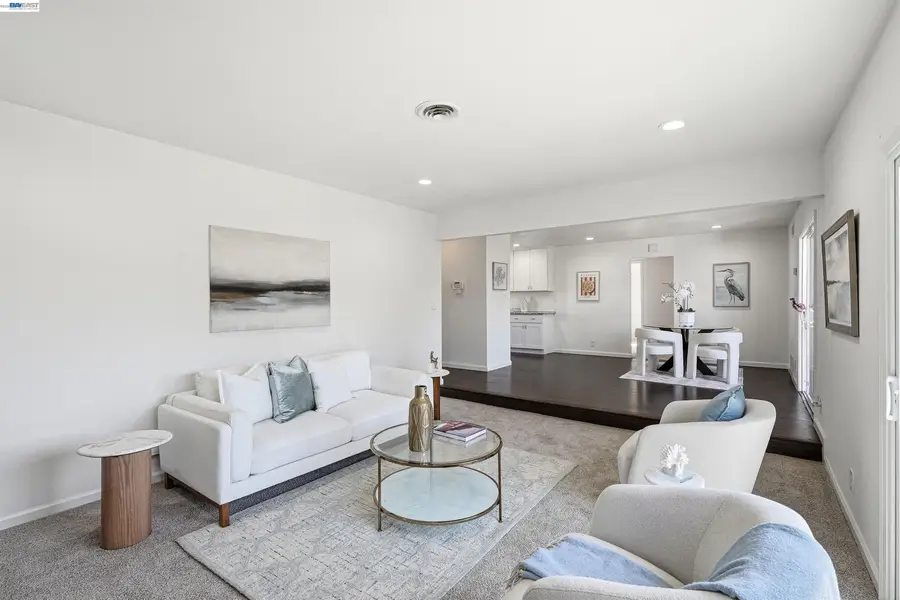 3 W Lake Ct., Antioch, CA 94509 - #3