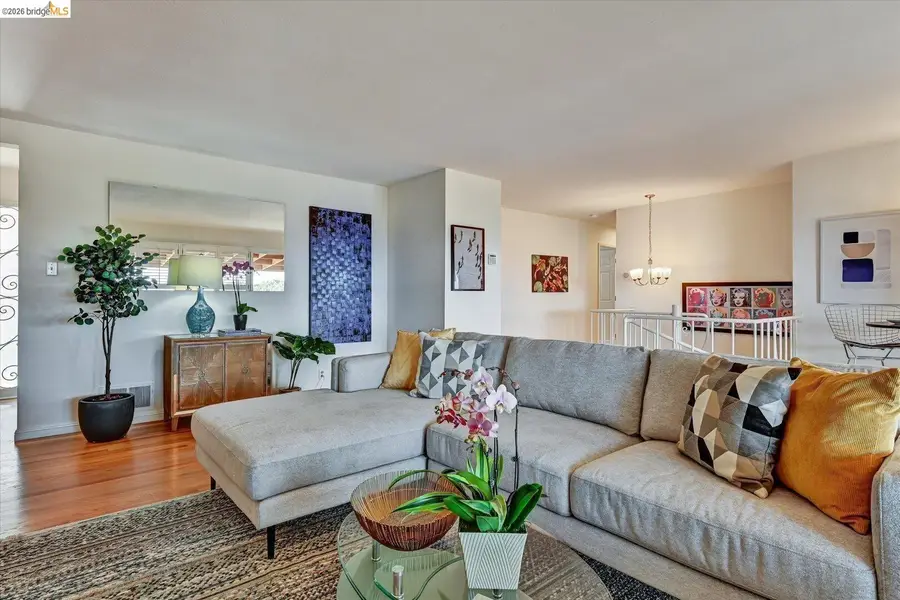 585 Crestmont Dr, Oakland, CA 94619 - #3