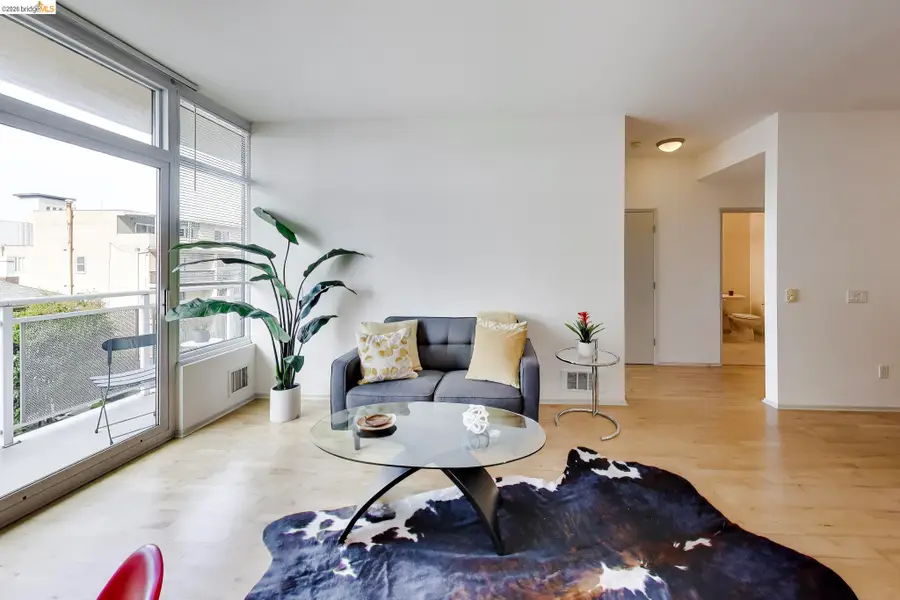 1 Lakeside Drive #410, Oakland, CA 94612 - #3