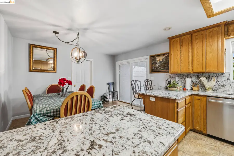 17538 Twin Oak Dr, Jamestown, CA 95327 - #2