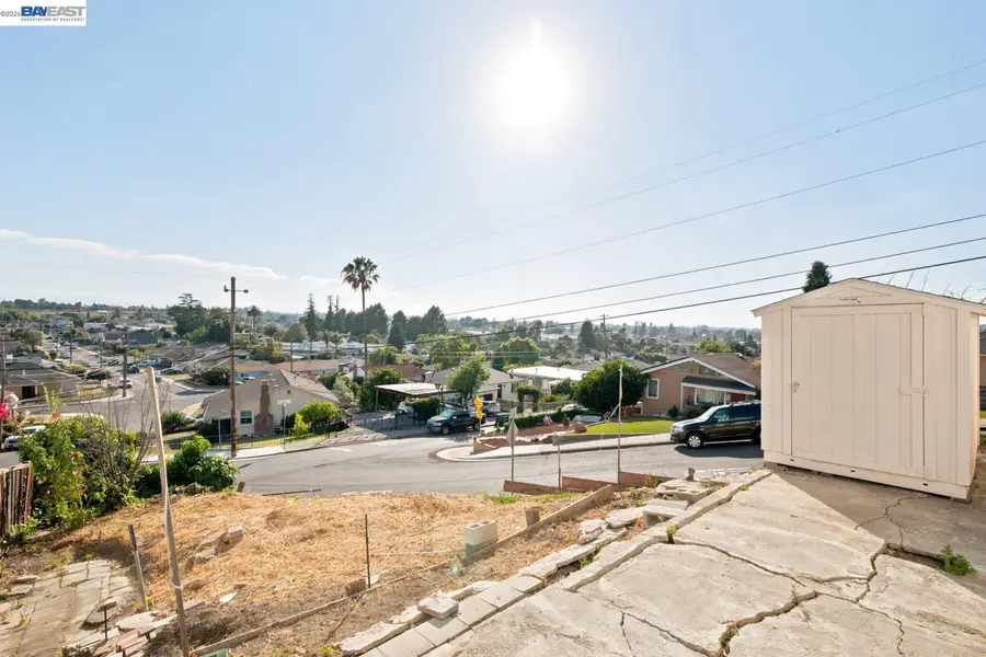17005 Santa Fe St, Ashland, CA 94541 - #2
