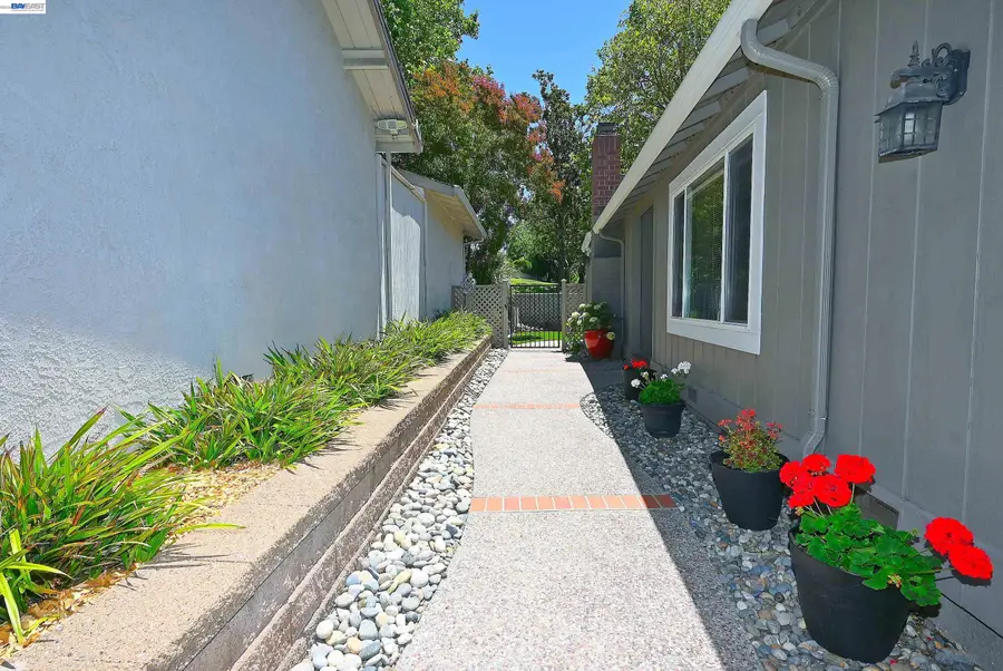 1822 Saint George Rd, Danville, CA 94526 - #3
