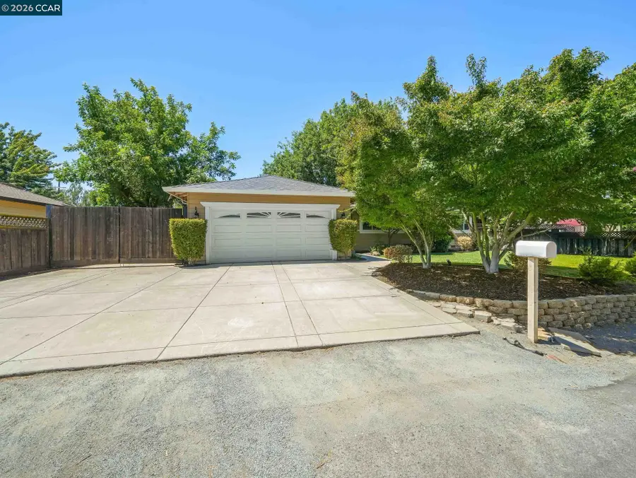 4718 Laura Dr, Concord, CA 94521 - #2