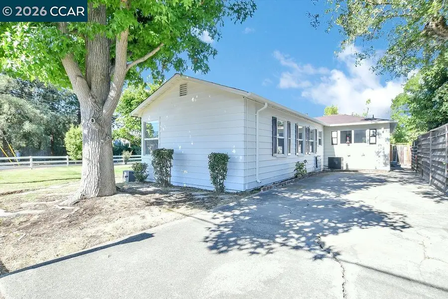 1627 Humphrey Dr, Concord, CA 94519 - #3