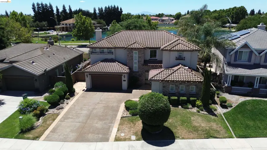 5548 Cortina Ln, Stockton, CA 95219 - #2