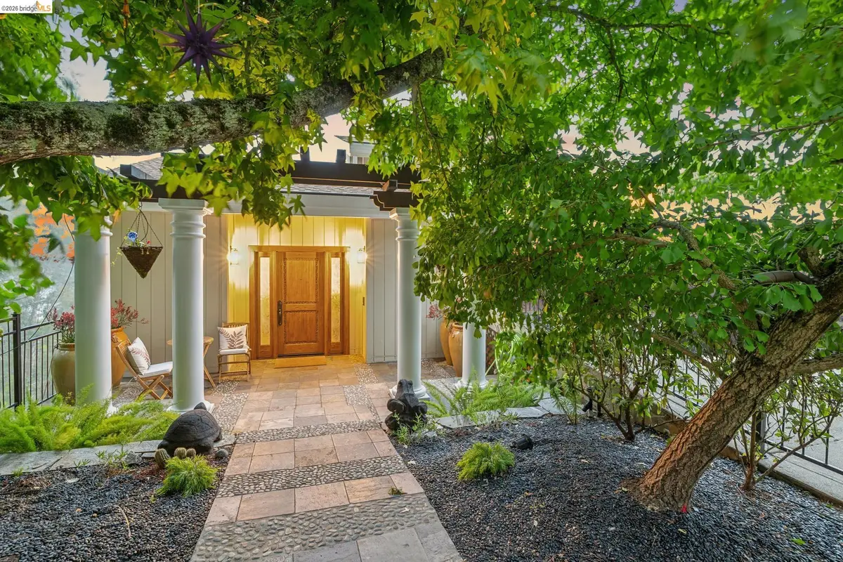 7015 Elverton Dr, Oakland, CA 94611 - #1