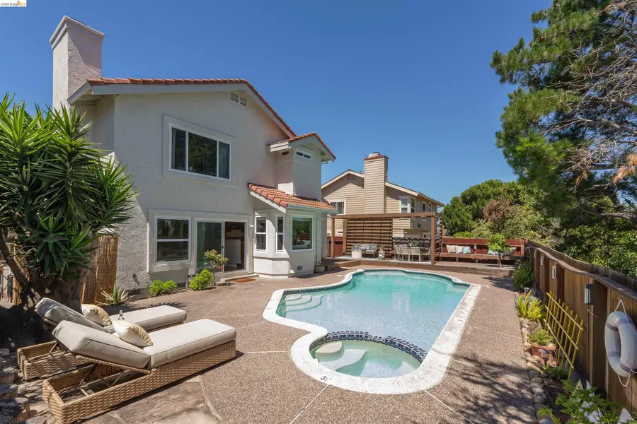 2137 Pheasant Dr, Hercules, CA 94547 - #3