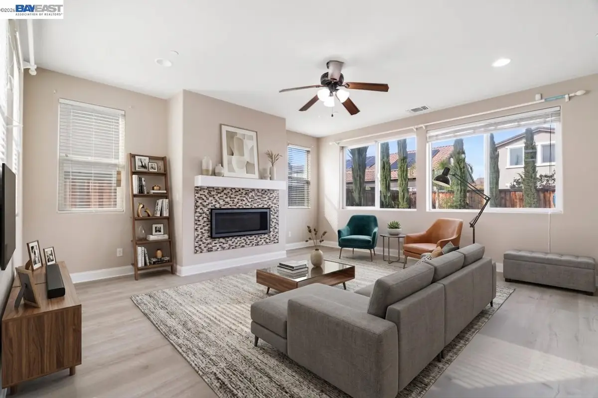 967 Dainty Ave, Brentwood, CA 94513 - #1