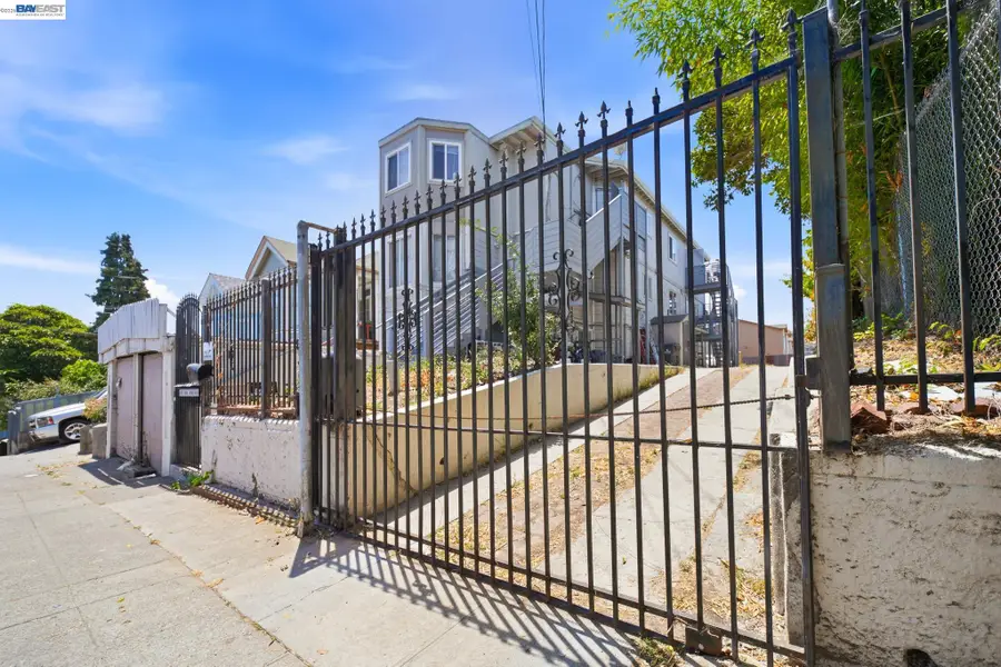 2223 E 23rd St, Oakland, CA 94606 - #2