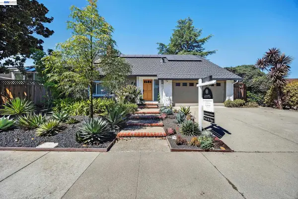 1759 Crescent Dr, Walnut Creek, CA 94598