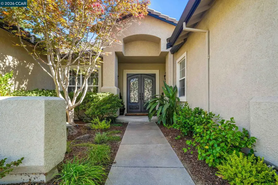 110 Forest Hill Dr, Clayton, CA 94517 - #2
