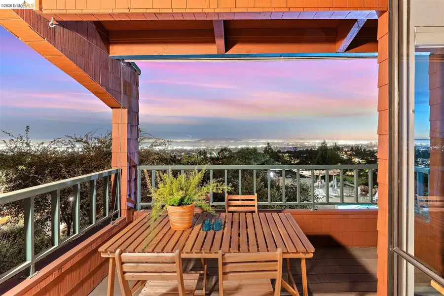 32 Sereno Circle, Oakland, CA 94619 - #3