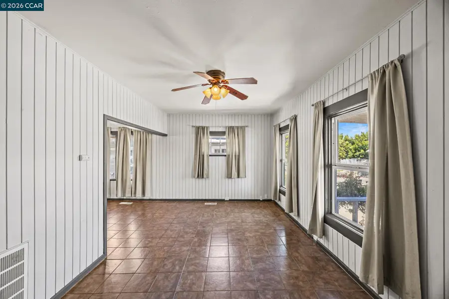 149 W 11th St, Pittsburg, CA 94565 - #2
