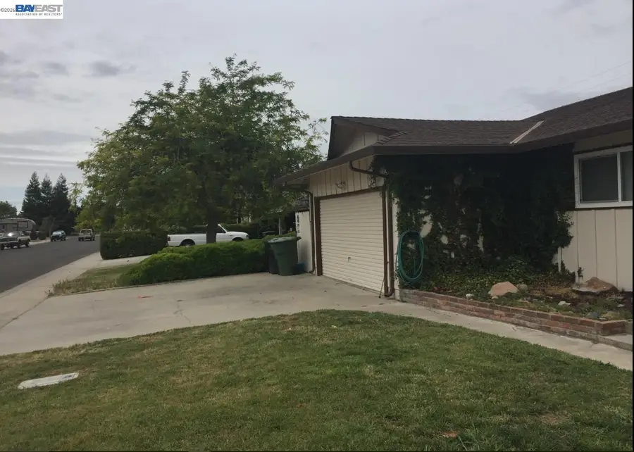 953 7th, Ripon, CA 95366 - #2