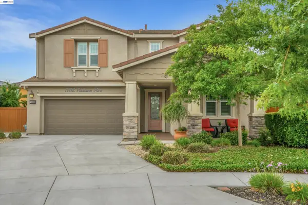582 Pasture Ave, Lathrop, CA 95330