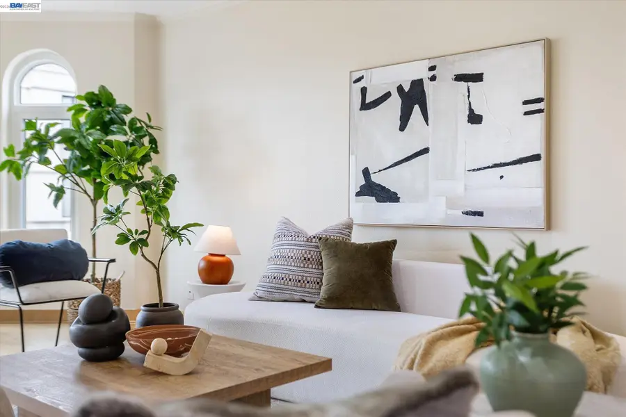 20 Dorado Ter #Penthouse, San Francisco, CA 94112 - #3