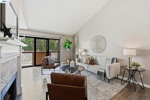 37200 Meadowbrook Cmn #203, Fremont, CA 94536