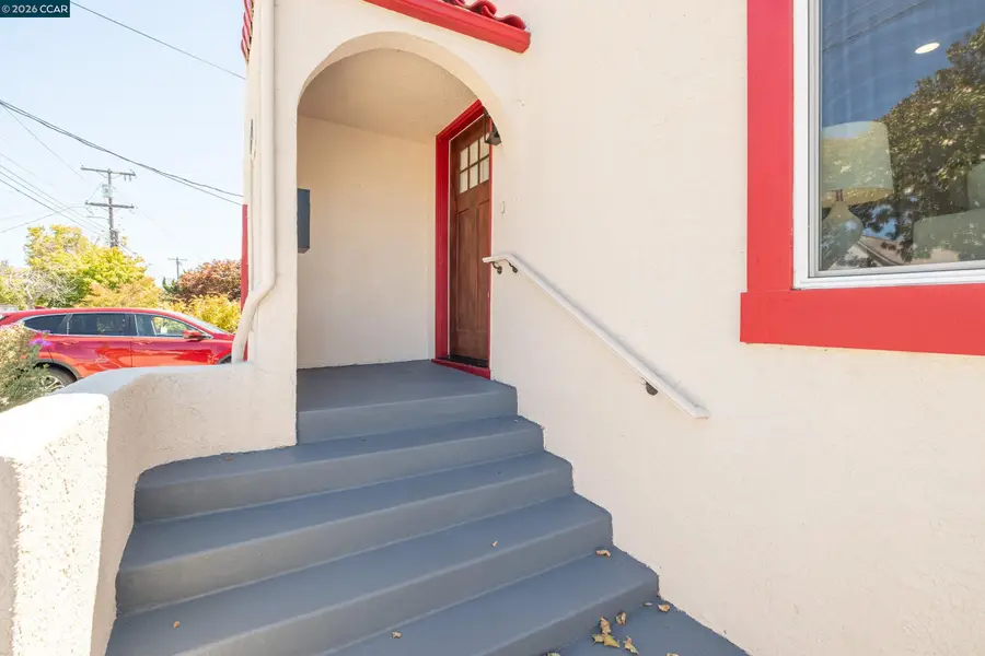 943 36th St, Richmond, CA 94805 - #2