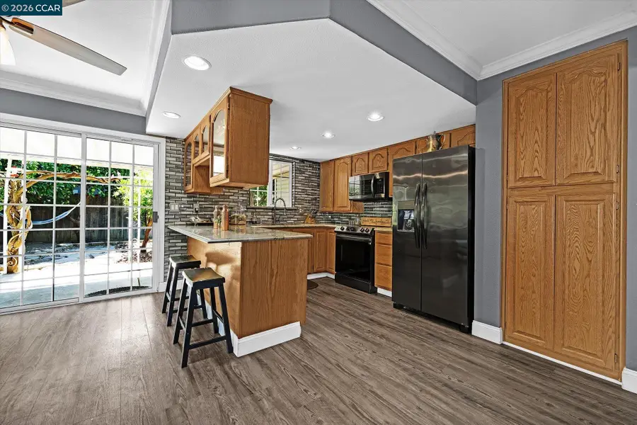 552 Redwood Dr, Vacaville, CA 95687 - #2