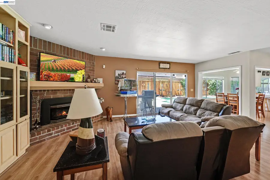 425 Cecelio Way, Tracy, CA 95376 - #2