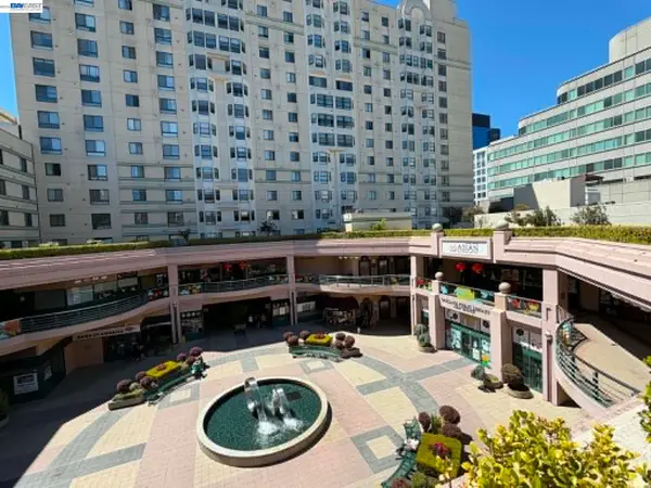 989 Webster St #651, Oakland, CA 94607