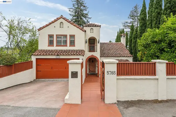5765 Colton Blvd, Oakland, CA 94611