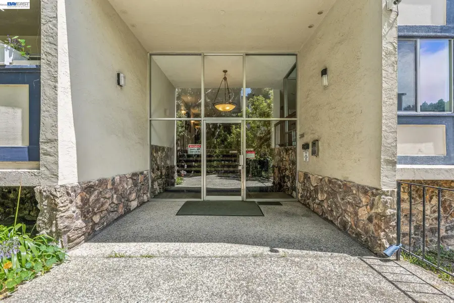 955 Shorepoint Ct #111, Alameda, CA 94501 - #2